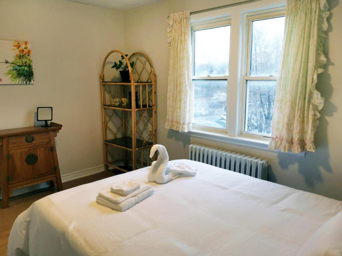 Cozy Private Rm Heart Of North York Free Parking Full Kitchen Close To Downtown Apartment โตรอนโต ภายนอก รูปภาพ