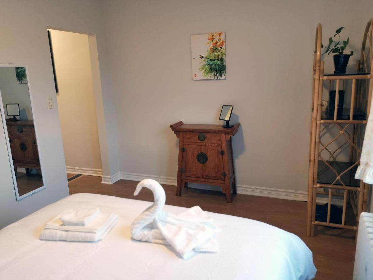 Cozy Private Rm Heart Of North York Free Parking Full Kitchen Close To Downtown Apartment โตรอนโต ภายนอก รูปภาพ